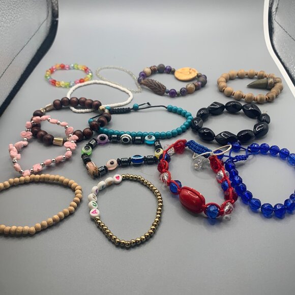 Lot of 14 Assorted Colorful Bead Stretch & Adjustable Bracelets SELLING AS IS - Picture 1 of 3